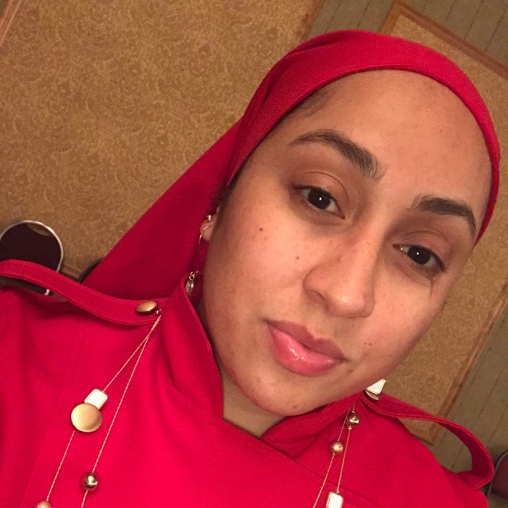 Meet your Posher, Noelani